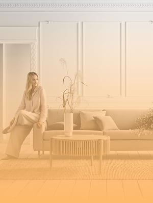 Sofa in a showroom of tamigo customer Bolia.